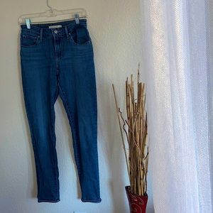 High rise skinny Levi’s jeans